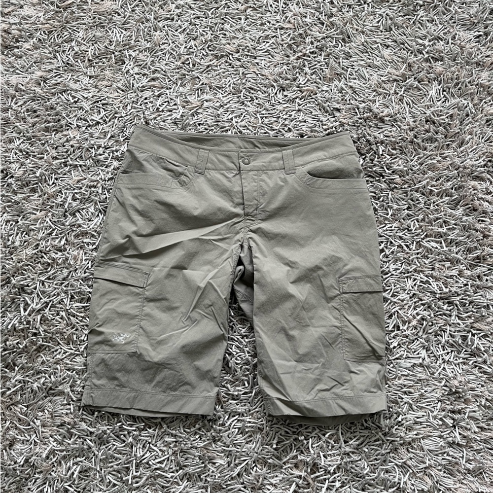 Arc’teryx PARAPET LONG SHORT WOMEN'S SZ 12